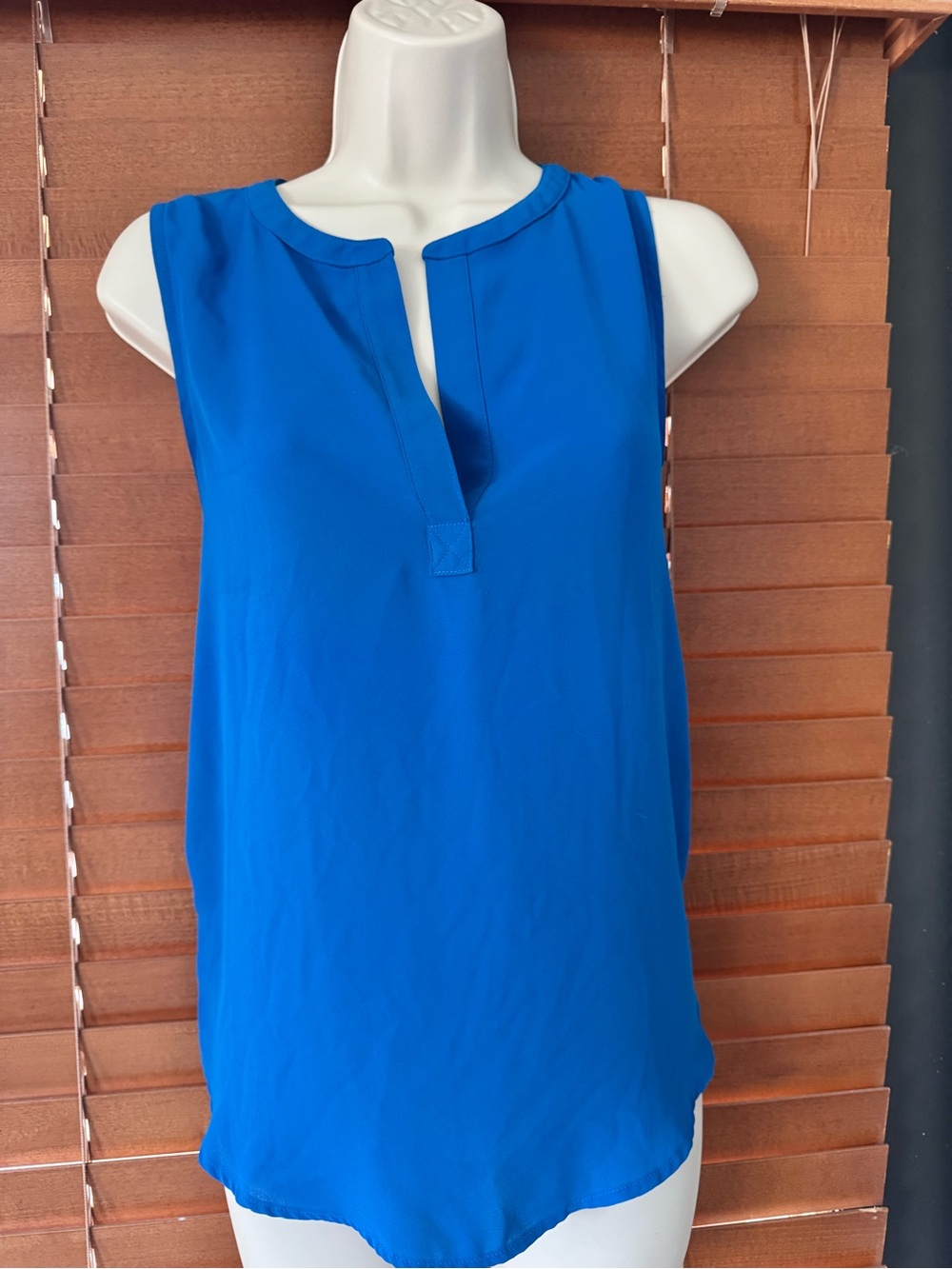 Ann Taylor Loft Sleeveless Split-Neck Women's Top - Bright Blue